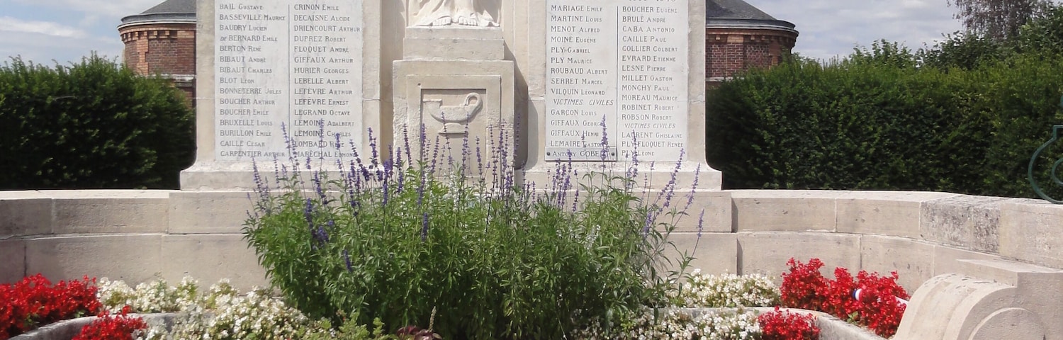 Flavy-le-Martel (Aisne) monument aux morts