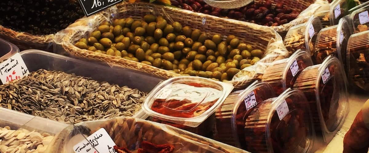 The farmer's market in Coustellet is a great place to explore and pick up some tasty treats at the same time #my2016 #lifeatexpedia