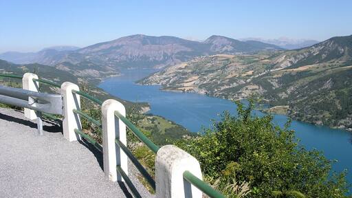 Beginn des Lac de la Serre-Ponçon