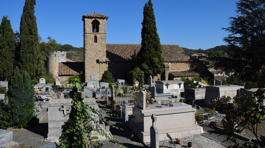 This building is indexed in the Base Mérimée, a database of architectural heritage maintained by the French Ministry of Culture, under the reference PA00102925 .