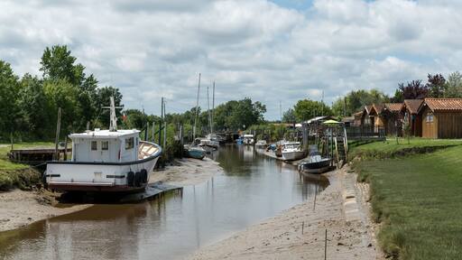 サン ヴィヴィアン ド メドック