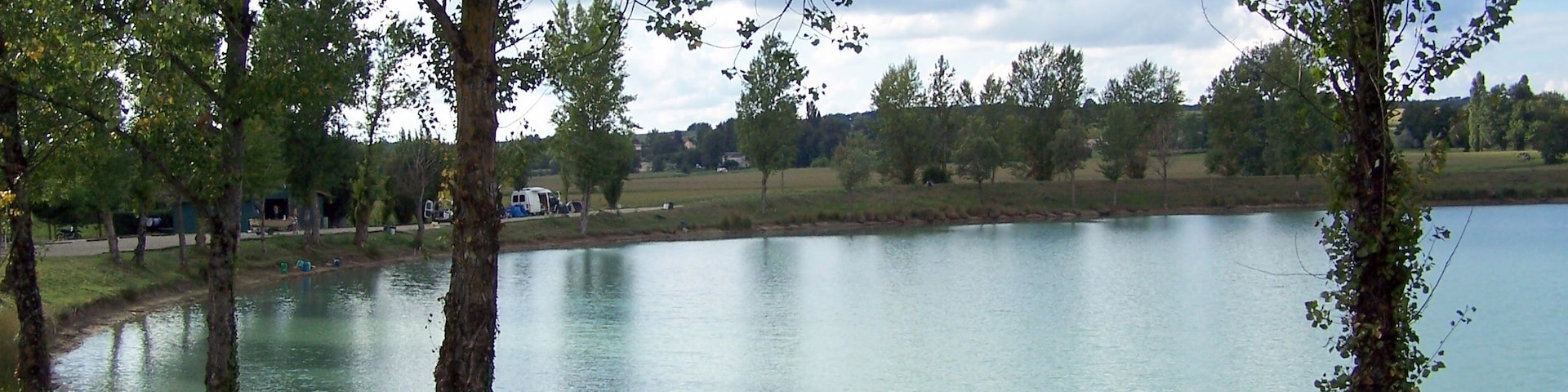 Lake of the nine fountains in Neuffons (Gironde, France)