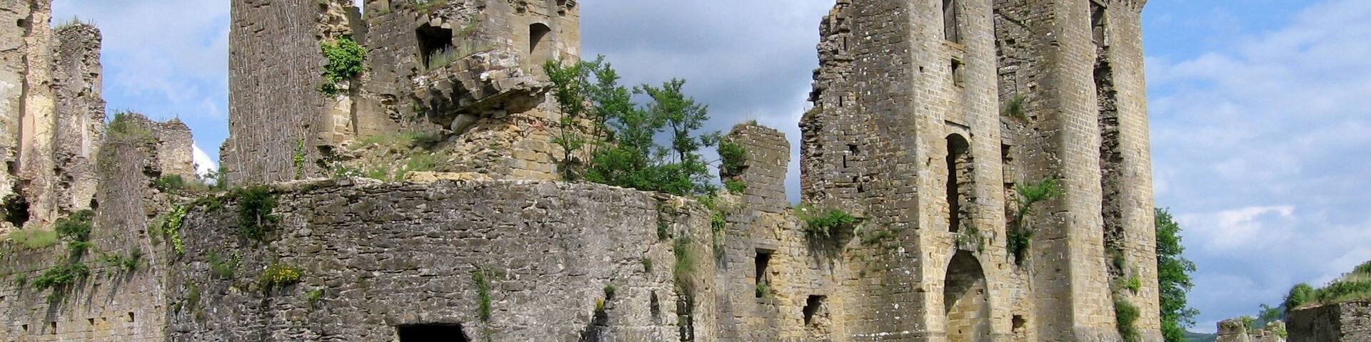 This building is classé au titre des Monuments Historiques. It is indexed in the Base Mérimée, a database of architectural heritage maintained by the French Ministry of Culture, under the reference PA00093800 .