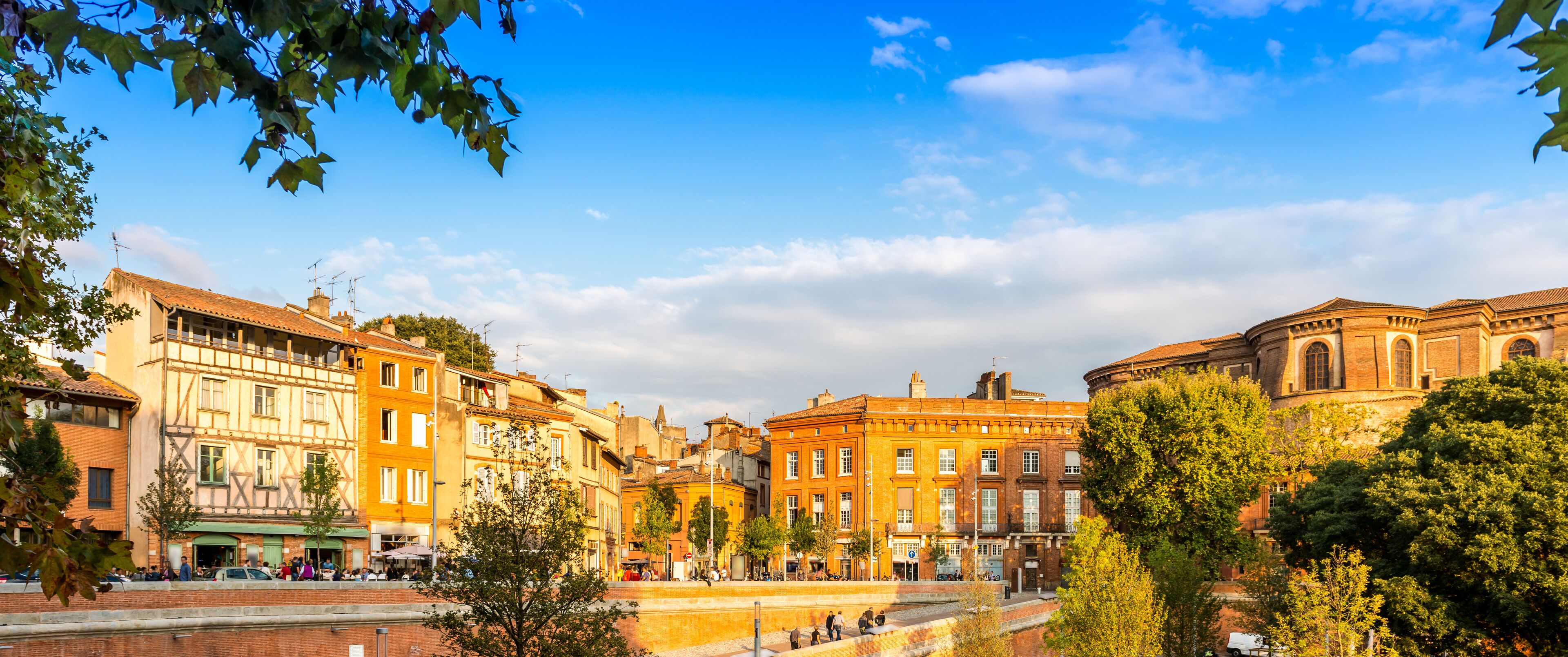 Place de la Daurade à Toulouse en Midi-Pyrénées, Occitanie en France