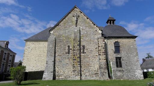 Chevet et sacristie de l'église Notre-Dame de Brie (35).