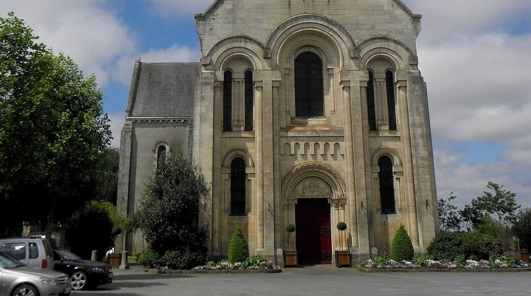 Ăglise Saint-Martin de JuvignĂ© (53). Façade principale.
