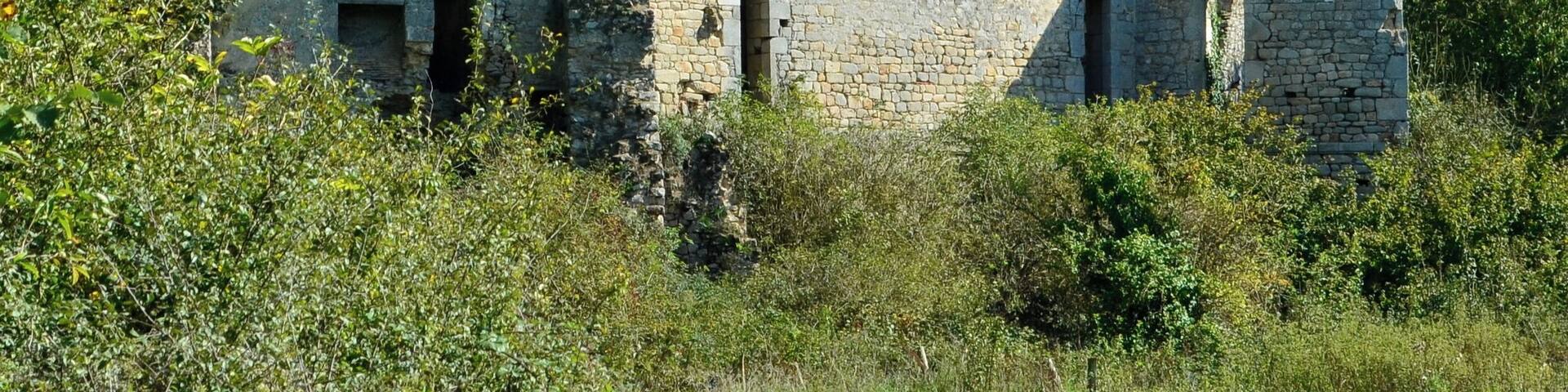 This building is inscrit au titre des Monuments Historiques. It is indexed in the Base Mérimée, a database of architectural heritage maintained by the French Ministry of Culture, under the reference PA00110195 .