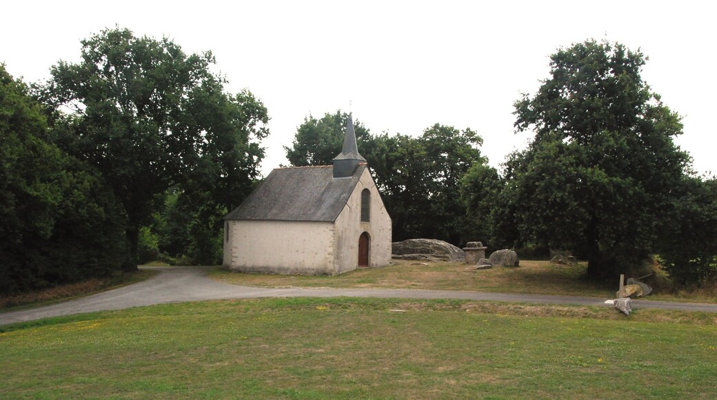Chapelle St Second rebâtie sur les bases d'une ancienne chapelle vers 1640.