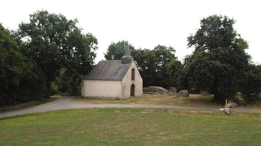 Chapelle St Second rebâtie sur les bases d'une ancienne chapelle vers 1640.