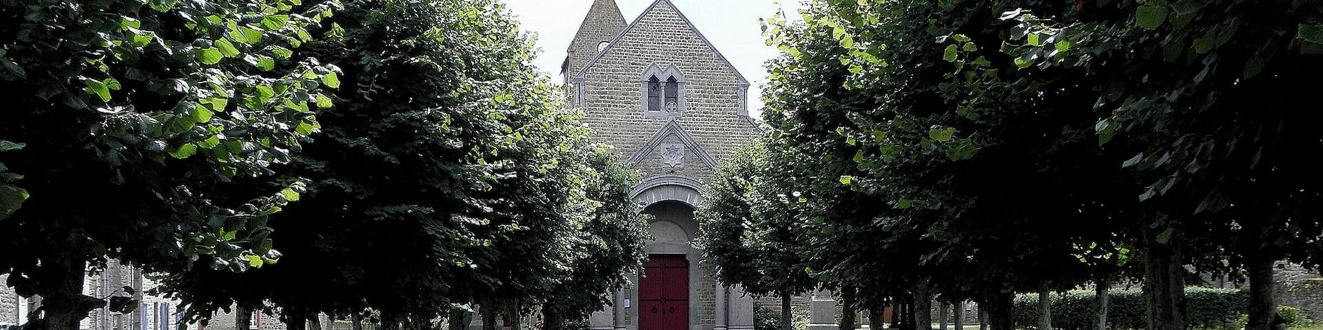 Église Saint-Martin de Deux-Évailles (53).