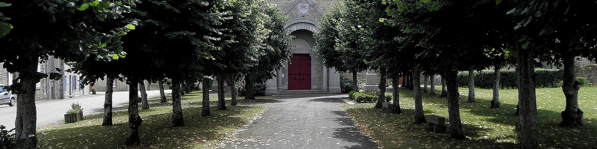Église Saint-Martin de Deux-Évailles (53).
