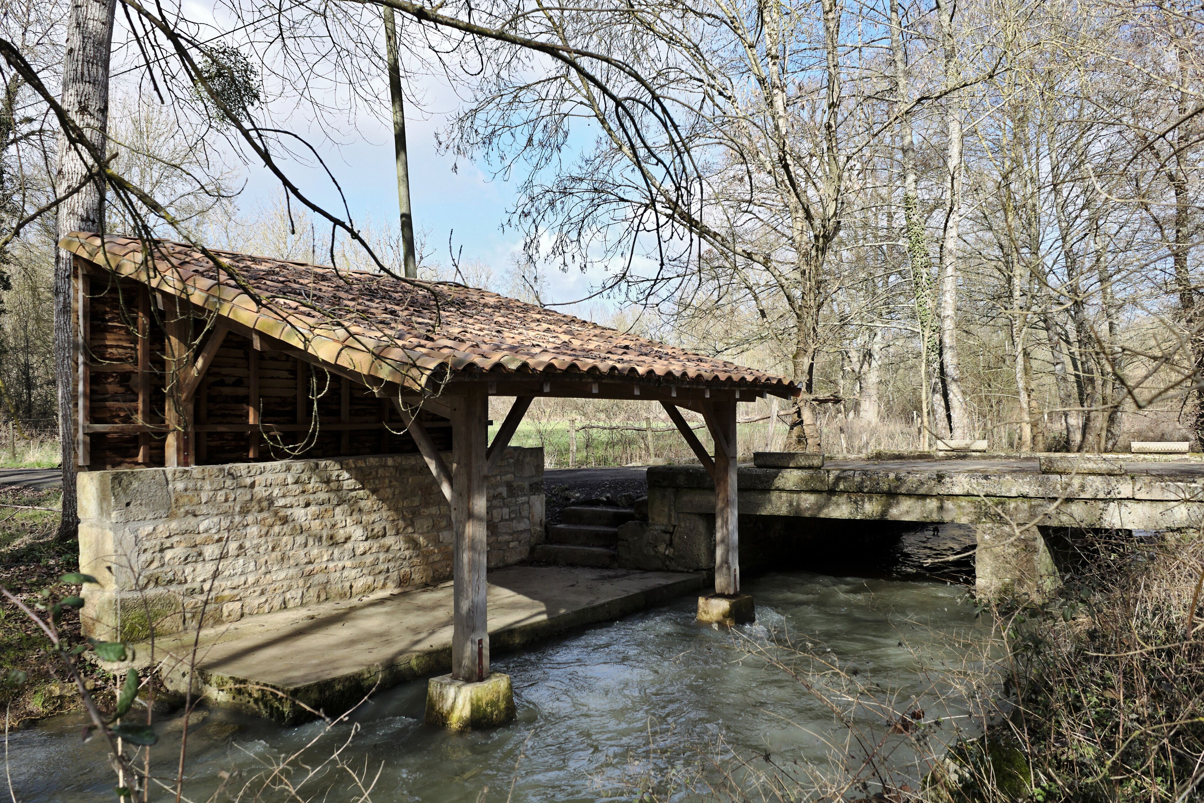 Lavoir de Turzay sur la rivière "La Béronne", Turzay, Mazières-sur-Béronne, Deux-Sèvres, Poitou-Charentes, France