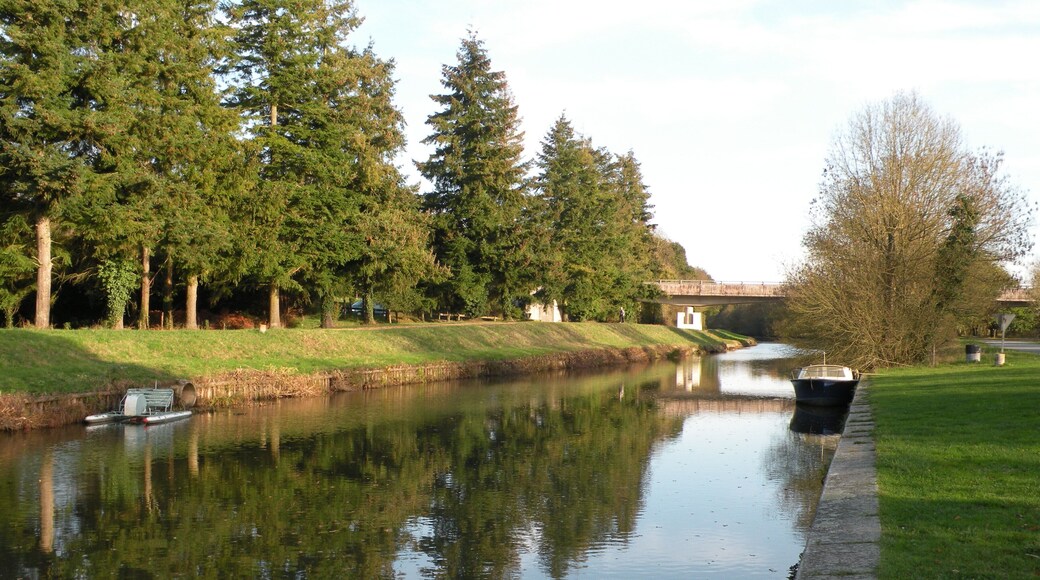 Le Canal de Nantes à Brest à Pont-Miny, Fégréac.