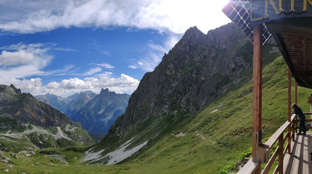 Refuge du Grand Bec, Savoie, France, Alpes, massif de la Vanoise, randonnée, alpinisme, montagne, Pralognan-la-Vanoise, Planay, Pointe de la Vuzelle, Grand Bec, col de la Vuzelle, Parc National de la