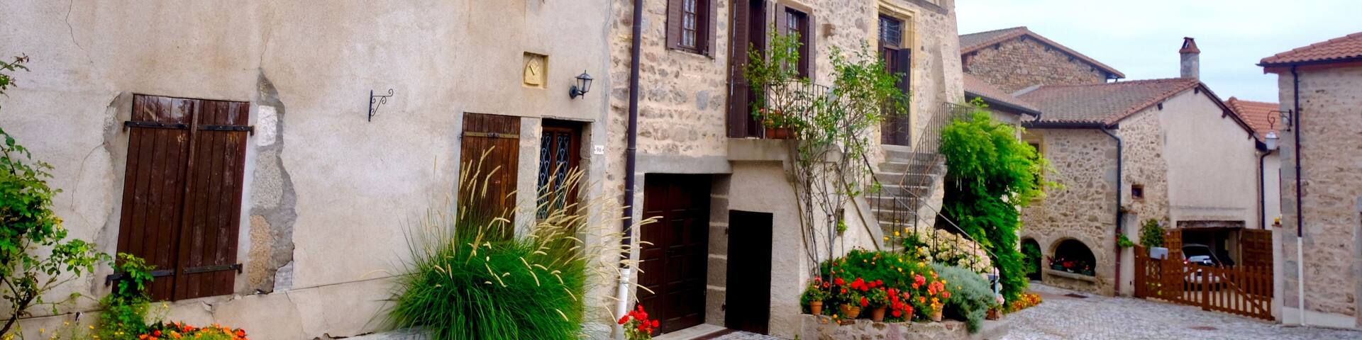 VILLAGE LE CROZET LOIRE