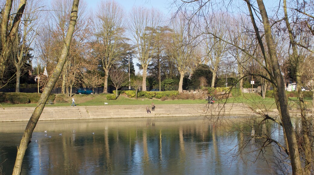 Promenade en bord de Marne