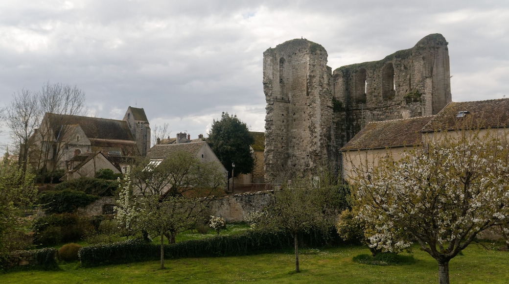 English: Tower de Ganne, seen from the Old bridge.