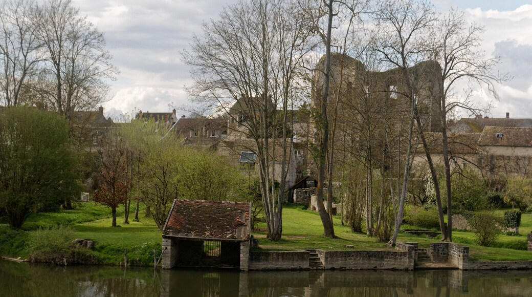 English: Ancien port de Grez-sur-Loing.