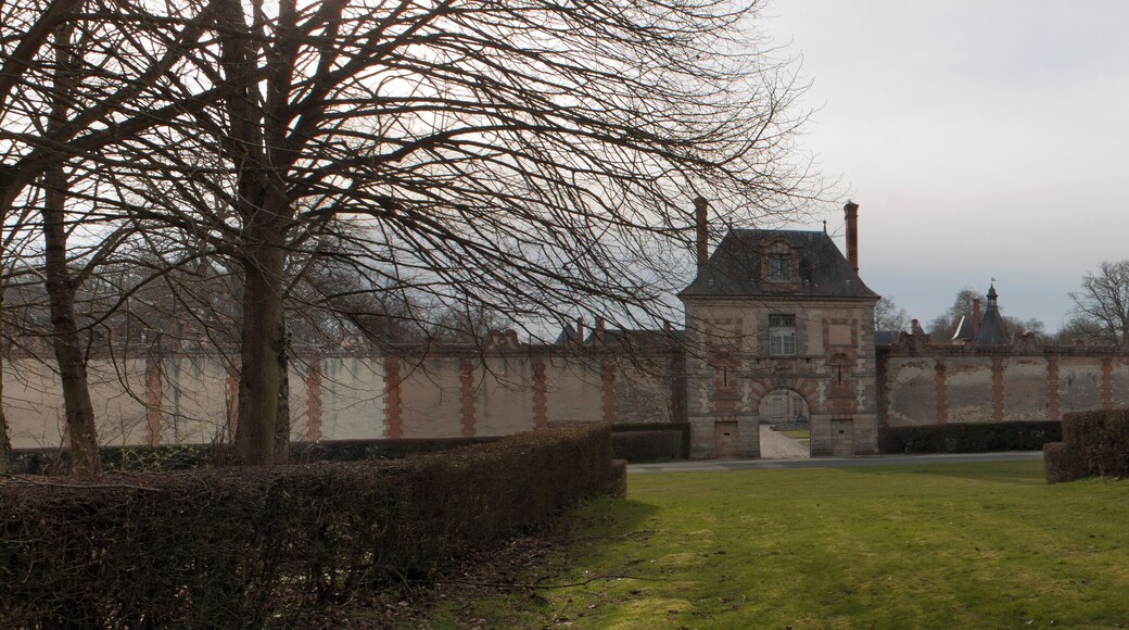 This building is classé au titre des Monuments Historiques. It is indexed in the Base Mérimée, a database of architectural heritage maintained by the French Ministry of Culture, under the reference PA00086964 .