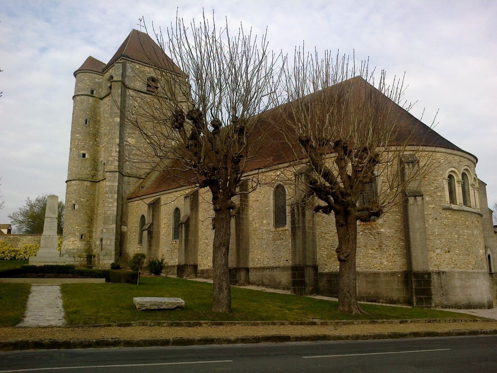 Yvelines Orphin Eglise Cote Sud
