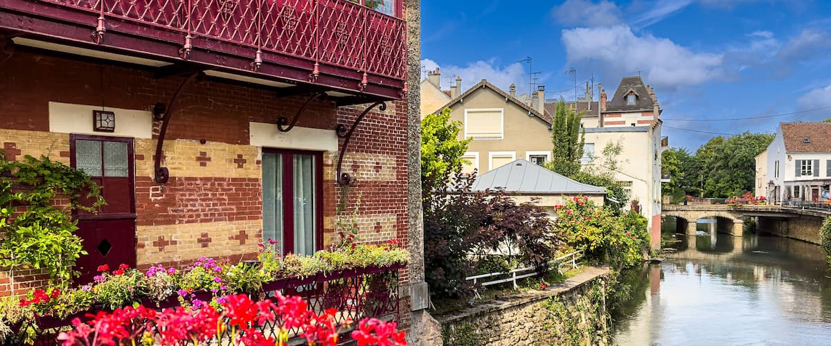 Coulommiers’s Old Village Delights: Exploring the Captivating Streets of France