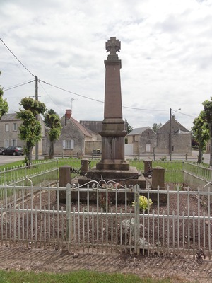 Saint-Péravy (Outarville, Loiret) Monument aux morts