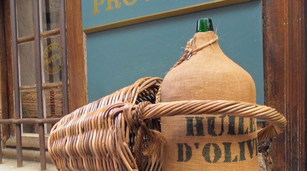 Tucked away in an alley ( street ) in the Walled City in France