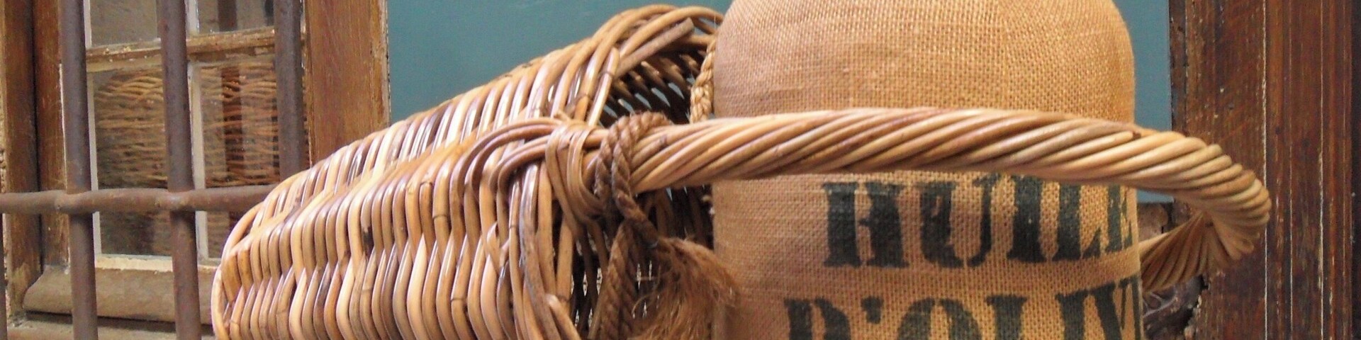 Tucked away in an alley ( street ) in the Walled City in France