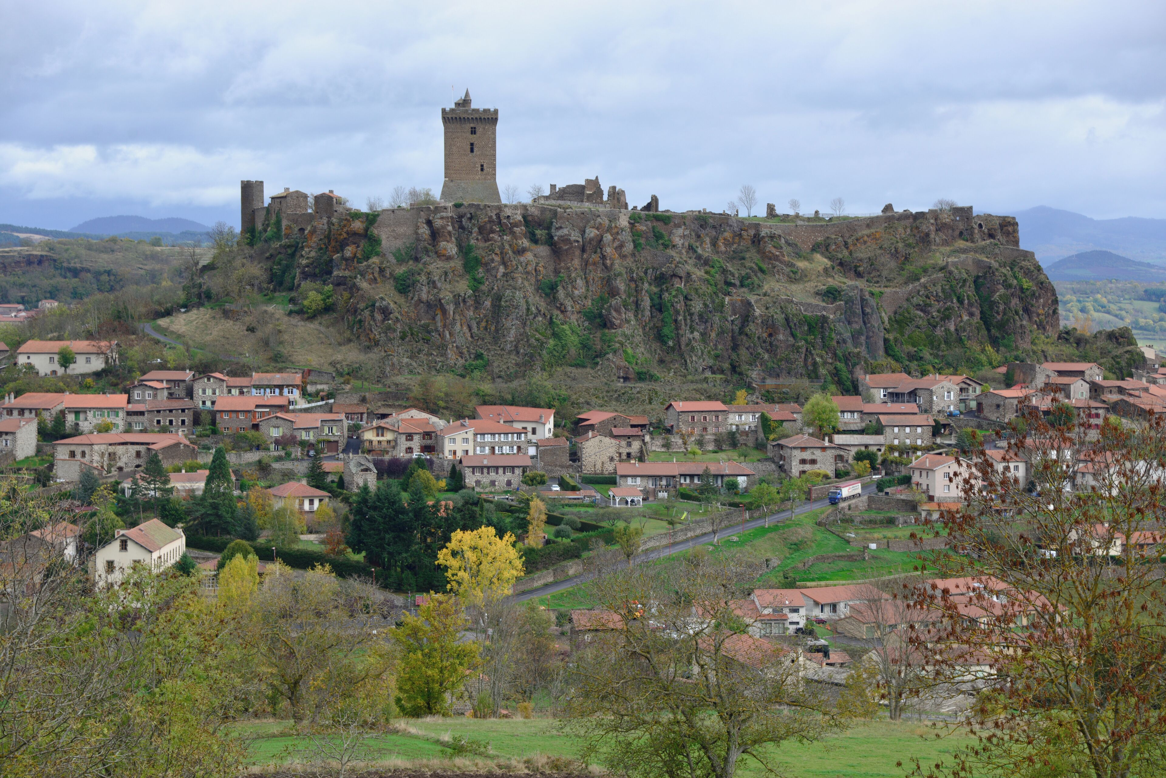 This building is indexed in the Base Mérimée, a database of architectural heritage maintained by the French Ministry of Culture, under the reference PA00092727 .