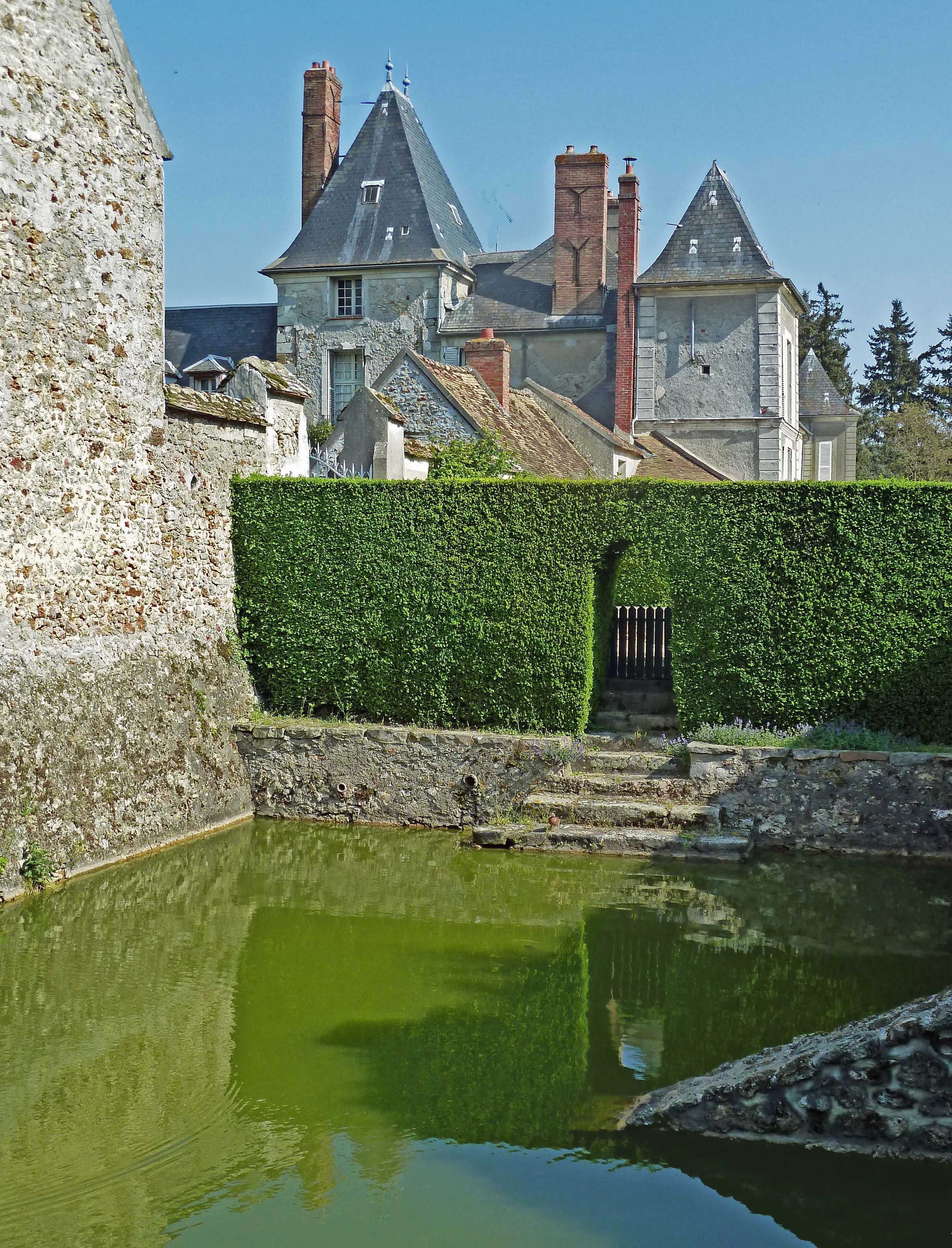 This building is inscrit au titre des Monuments Historiques. It is indexed in the Base Mérimée, a database of architectural heritage maintained by the French Ministry of Culture, under the reference PA00087927 .