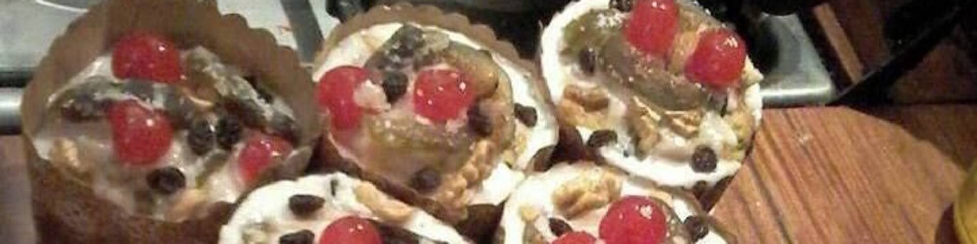 Cooking for next Christmas, the exquisite "Pan dulce", at home. It's made with nuts, almonds, candied cherries, cashew nuts, peanuts, candied fruits and raisins. Glup!