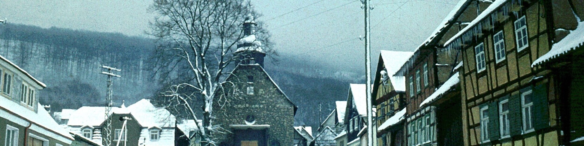 Vollenborn (Deuna), view from the Hauptstraße to the village church