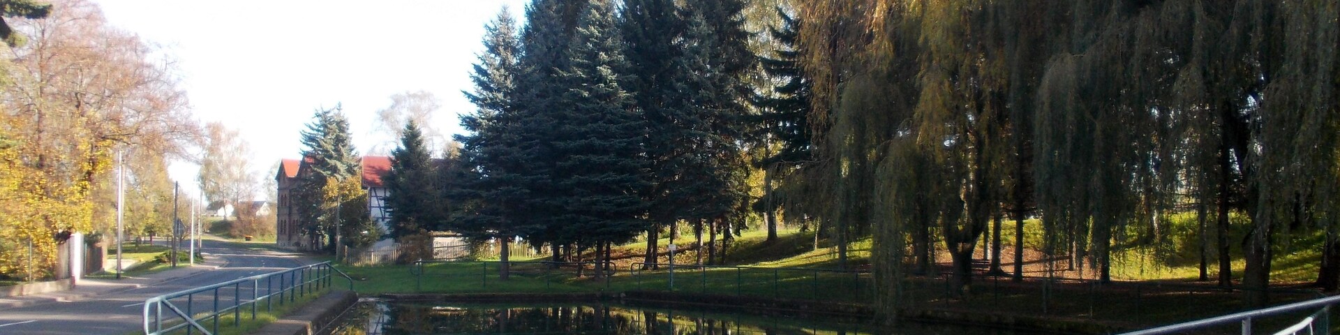Pond in Obertrebra (Weimarer Land district, Thuringia)