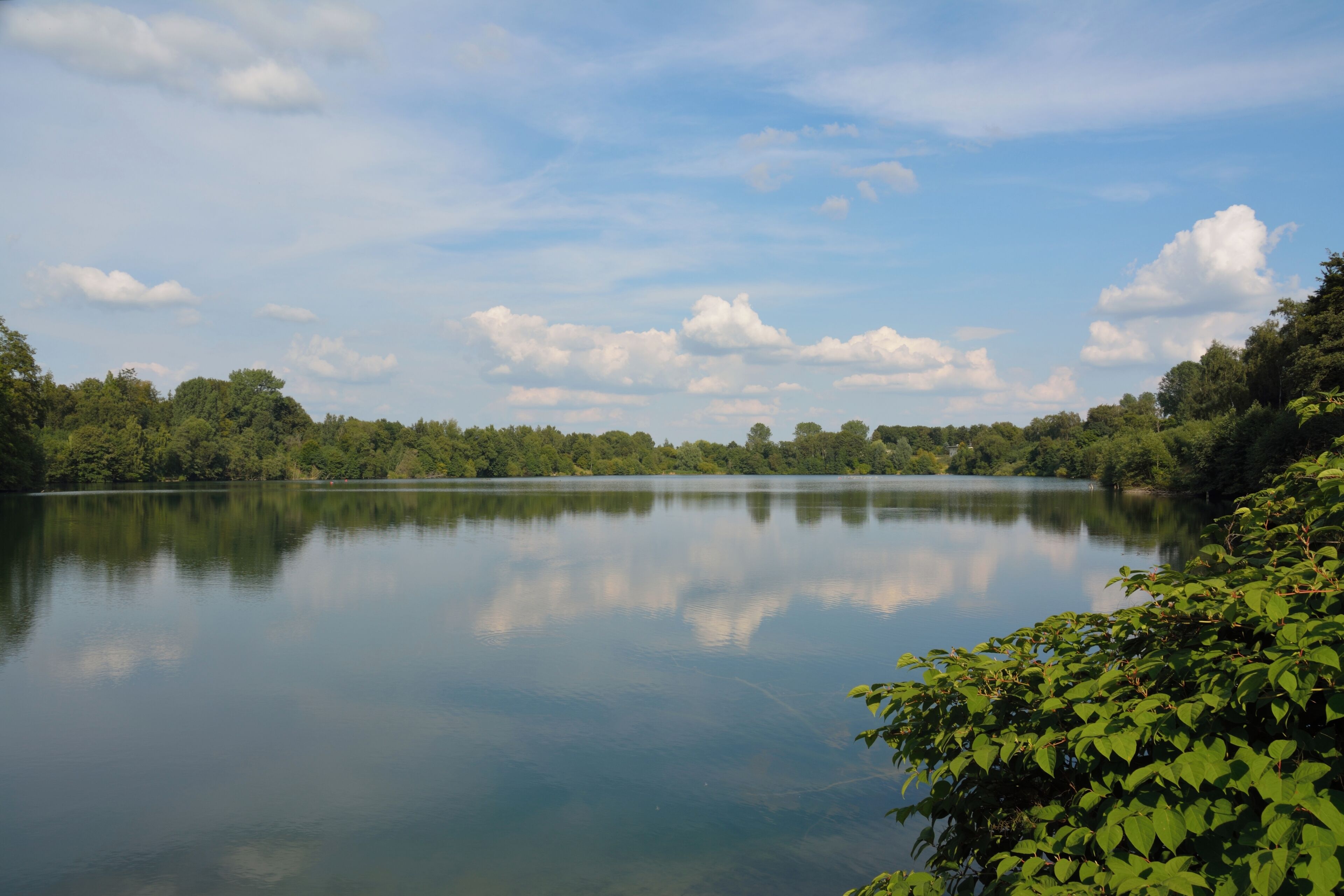 Blick auf Alsens Tongrube von der westlichen Badestelle