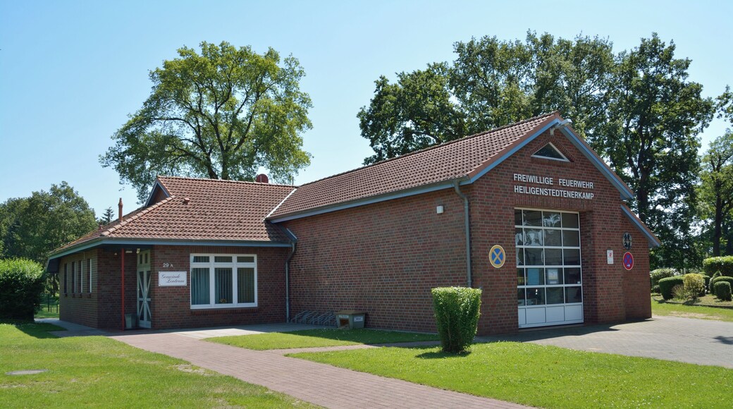 Feuerwehrhaus in Heiligenstedtenerkamp