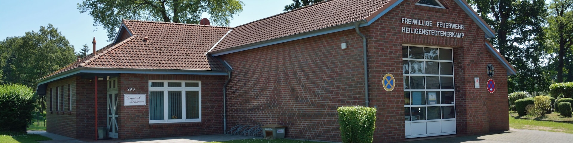 Feuerwehrhaus in Heiligenstedtenerkamp