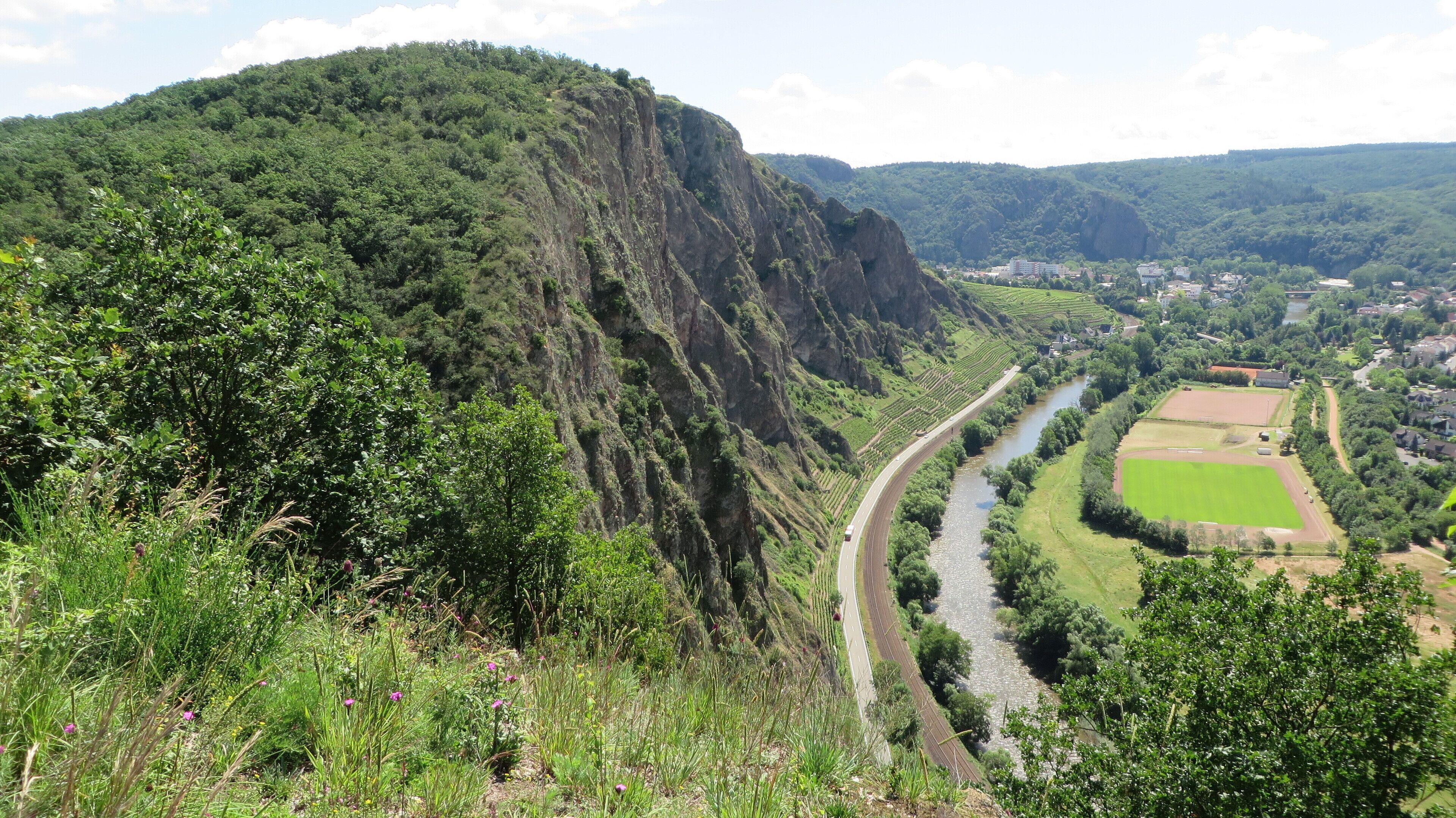 Rotenfels, taken at climb-up from west, with view to Nahe river and Bad Münster am Stein