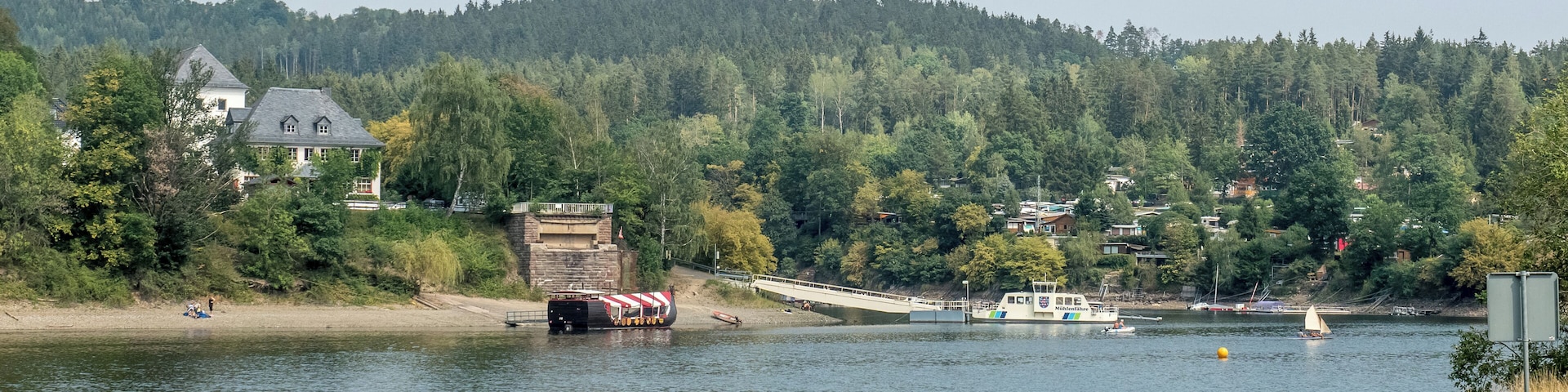 Hohenwarte reservoir near LinkenmĂŒhle with jetty of the mill ferry