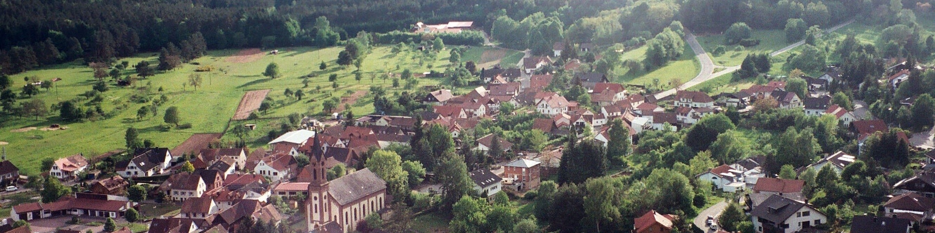 Birkenhördt, view from the Friedenskapelle to the village