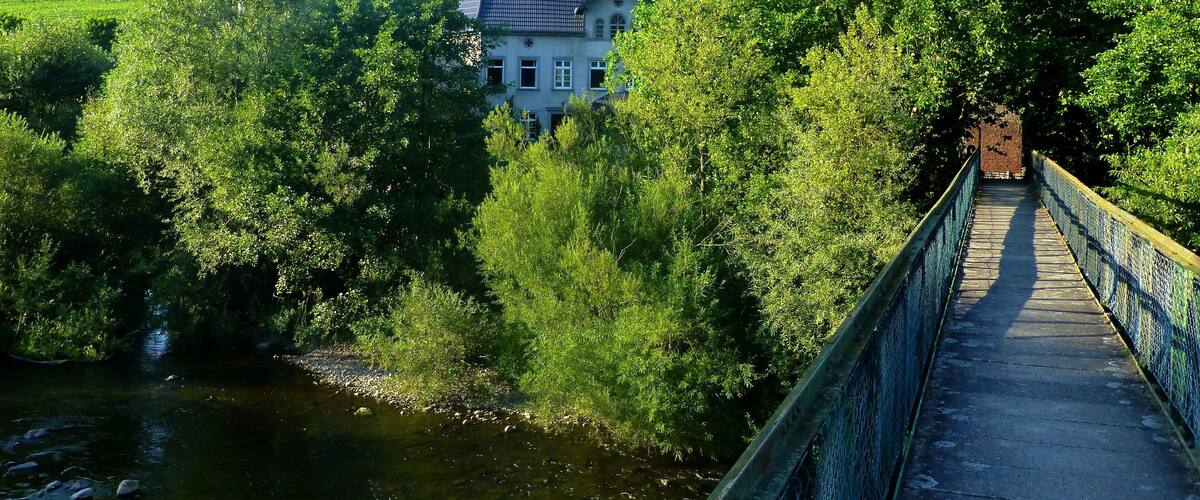 Fußgängerbrücke über die Nahe bei der Gänsmühle in Merxheim