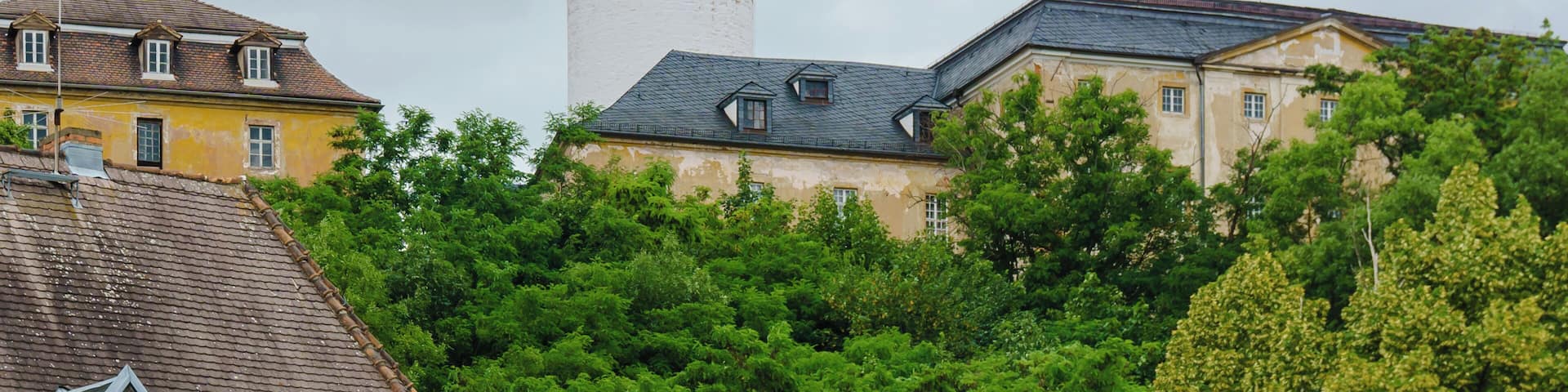 Schloss Crossen mit Bergfried in Crossen an der Elster