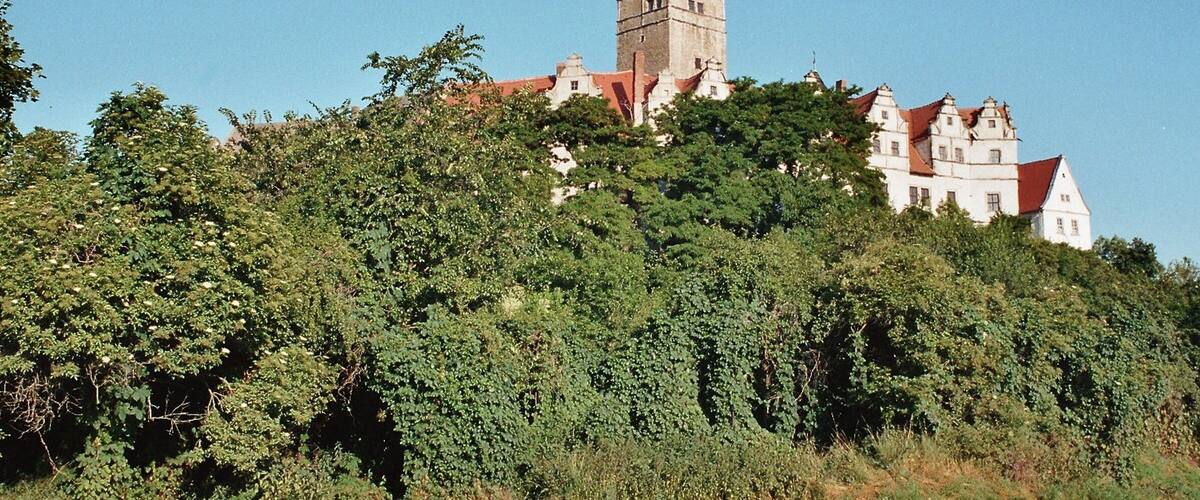 This is a photograph of an architectural monument. It is on the list of cultural monuments of Plötzkau, no. 094 97972