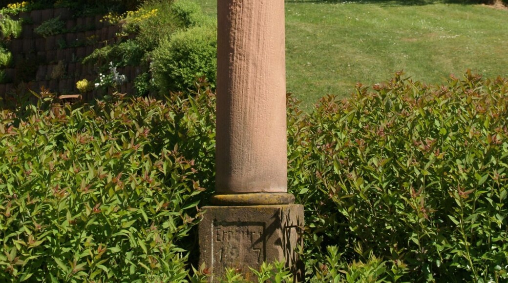 Wayside shrine in Kleinlaudenbach at the corner of Kleinlaudenbacher Straße and Heinrichsthaler Weg