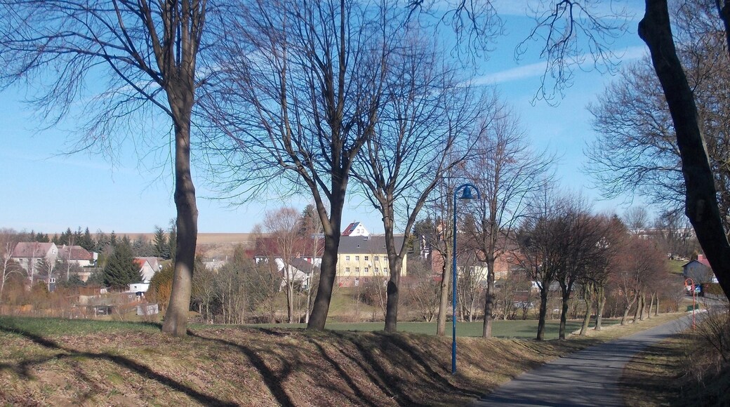Priestädt (Stössen, district: Burgenlandkreis, Saxony-Anhalt) from the south