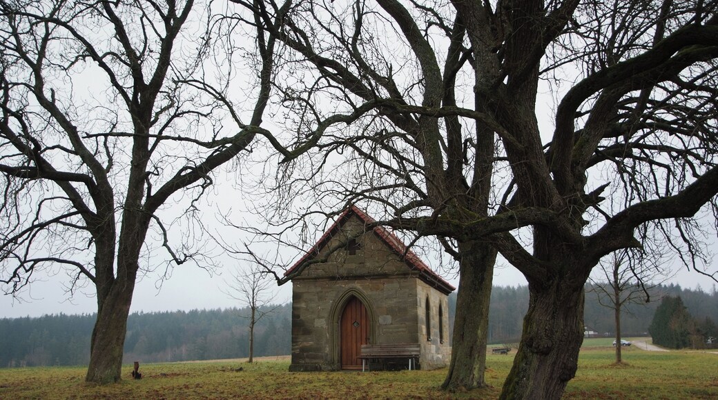 This is a photograph of an architectural monument. It is on the list of cultural monuments of Bayern, no. D-3-71-122-10
