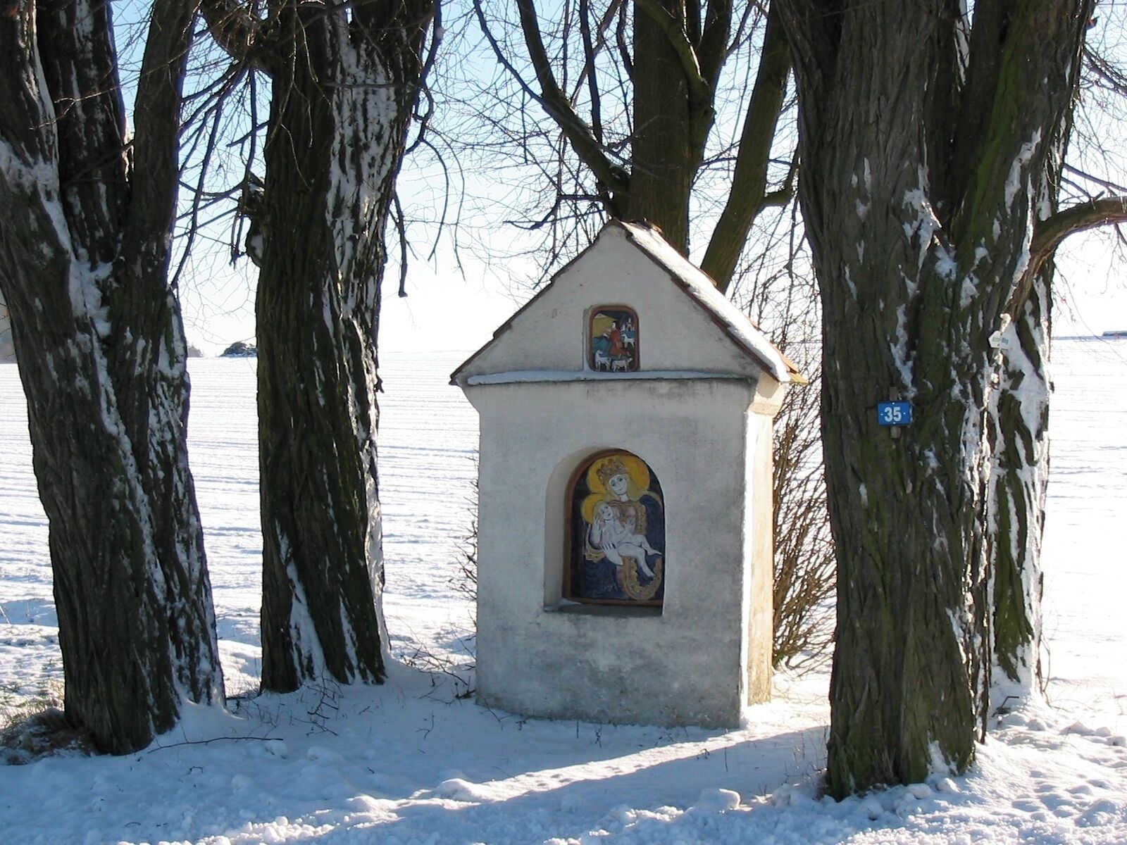 This is a photograph of an architectural monument. It is on the list of cultural monuments of Bayern, no. D-3-71-122-23