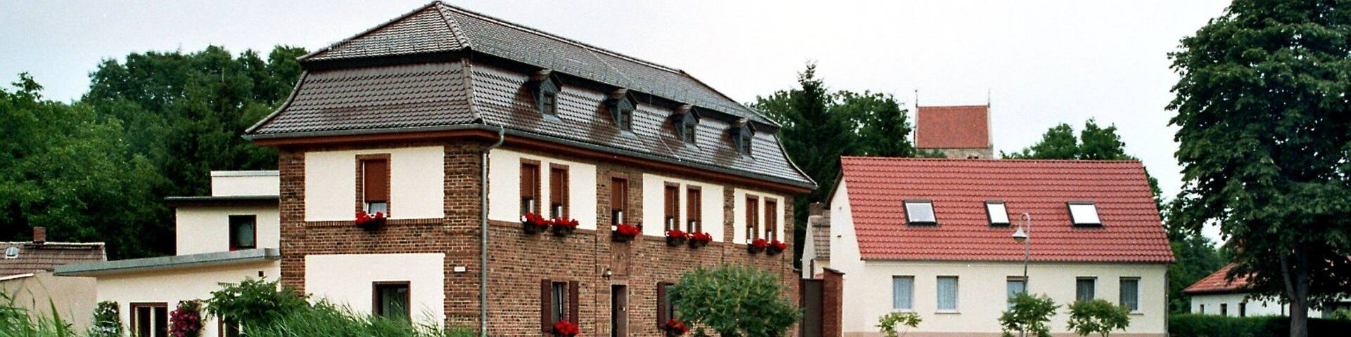 This is a photograph of an architectural monument. It is on the list of cultural monuments of Cörmigk (Könnern), no. 094 98073