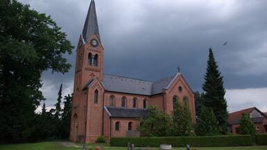 Schnackenburg im Landkreis Lüchow-Dannenberg, Niedersachsen. Das Haus, Adresse steht im Namen, steht unter Denkmalschutz.
