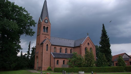 Schnackenburg im Landkreis Lüchow-Dannenberg, Niedersachsen. Das Haus, Adresse steht im Namen, steht unter Denkmalschutz.