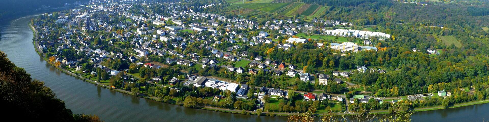 Starkenburg – Blick vom Weinhaus „Schöne Aussicht“ auf Traben-Trarbach
